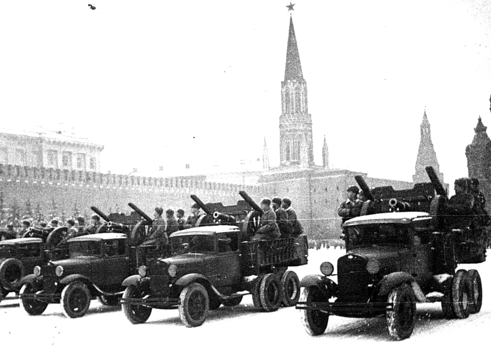 Парад 7 ноября 1941 г. А.В.Устинов