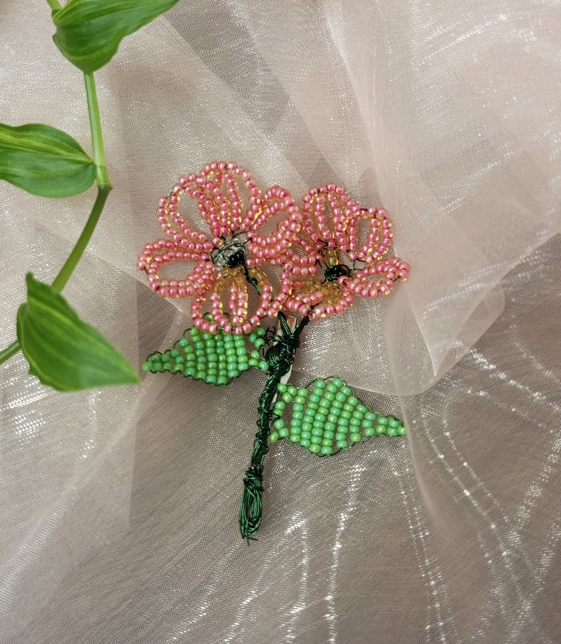 Мастер-класс «Создание броши-цветка»